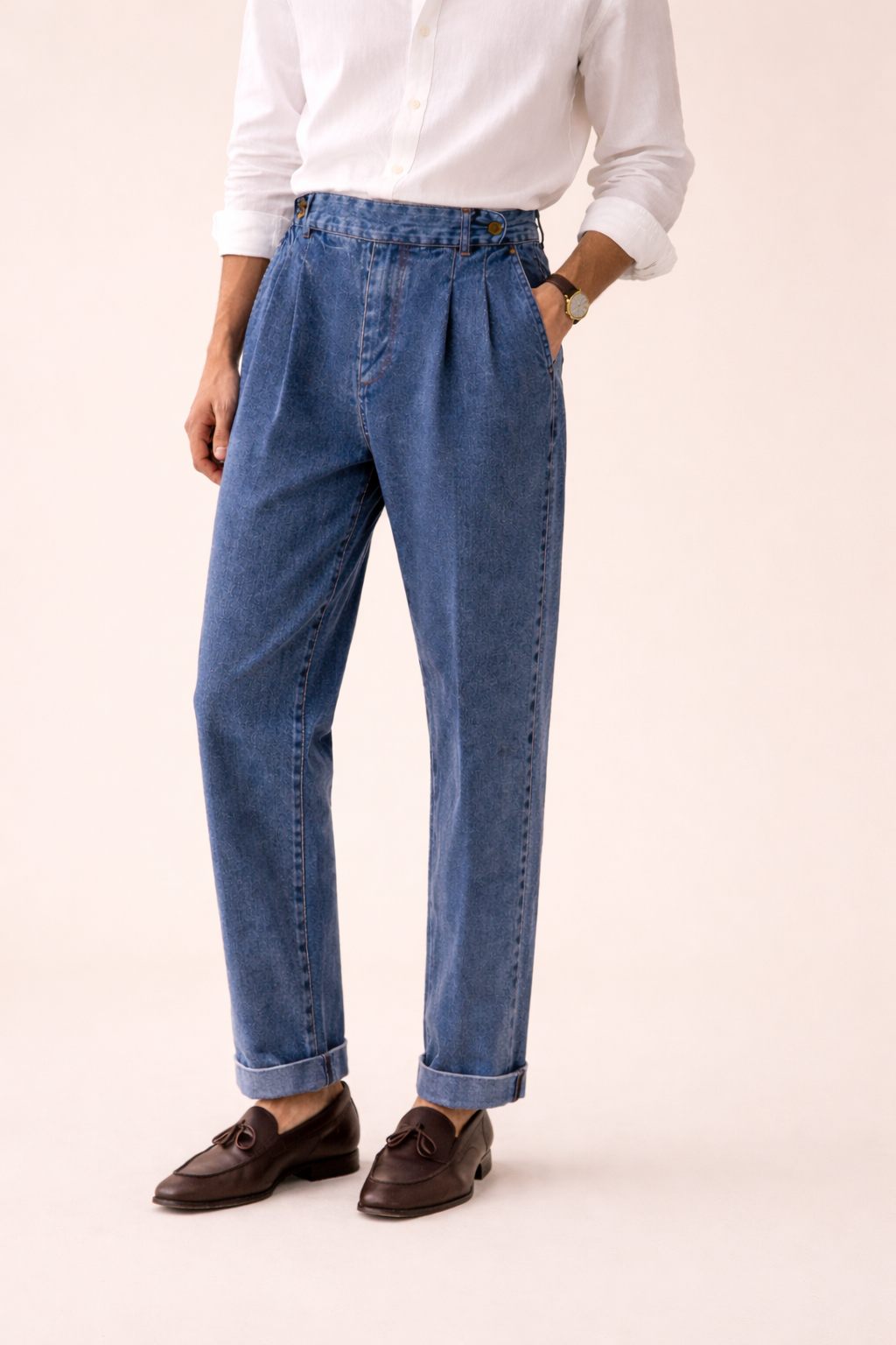 Pantalon élégant homme James bleu, taille haute. Coupe droite moderne, parfait pour un style chic.