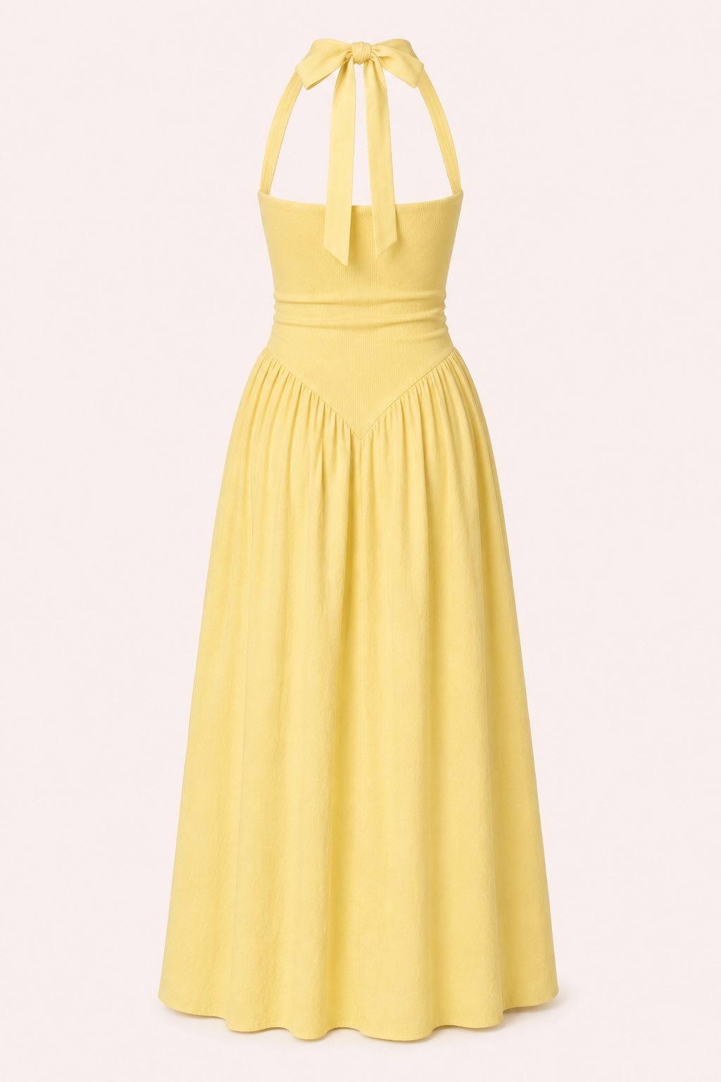 Robe longue d'été jaune pour femme, style décontracté et fluide, dos nu chic, parfaite pour vos vacances.