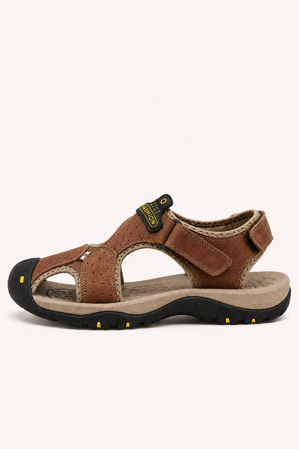 Sandales de randonnée homme ultra confortables. Design aéré avec protection des orteils pour toutes vos aventures estivales.