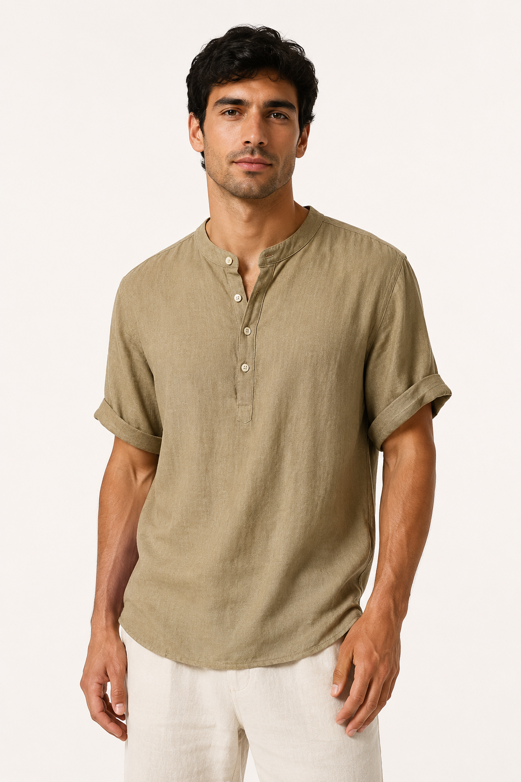 Chemise homme légère à col mao, manches courtes, confort optimal pour le style décontracté estival.