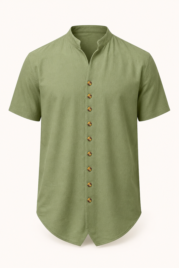 Chemise homme légère col mao manches courtes, vêtement idéal pour les vacances d'été décontractées.