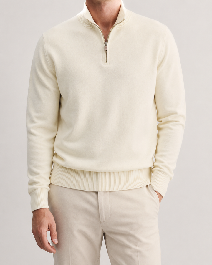 Pull homme col montant zippé, coupe droite, confortable, idéal pour l'hiver et l'automne.