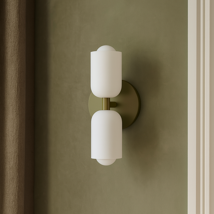 Applique murale design minimaliste, éclairage up-down LED, touche élégante pour intérieur moderne.