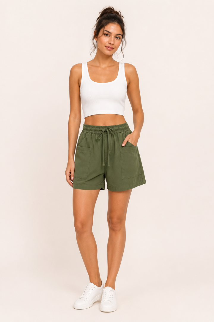 Short confortable pour femme, taille élastique, parfait pour les vacances ou un look décontracté.