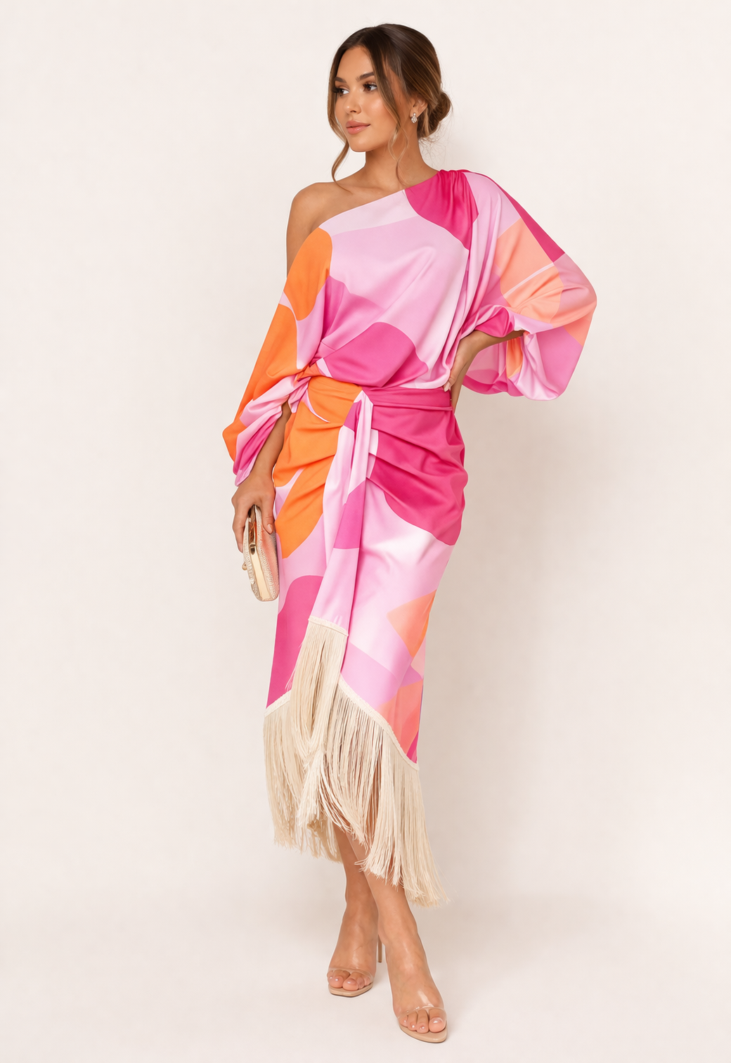 Ensemble asymétrique femme beige/rose, avec top fluide et jupe assortie, pour un style raffiné.
