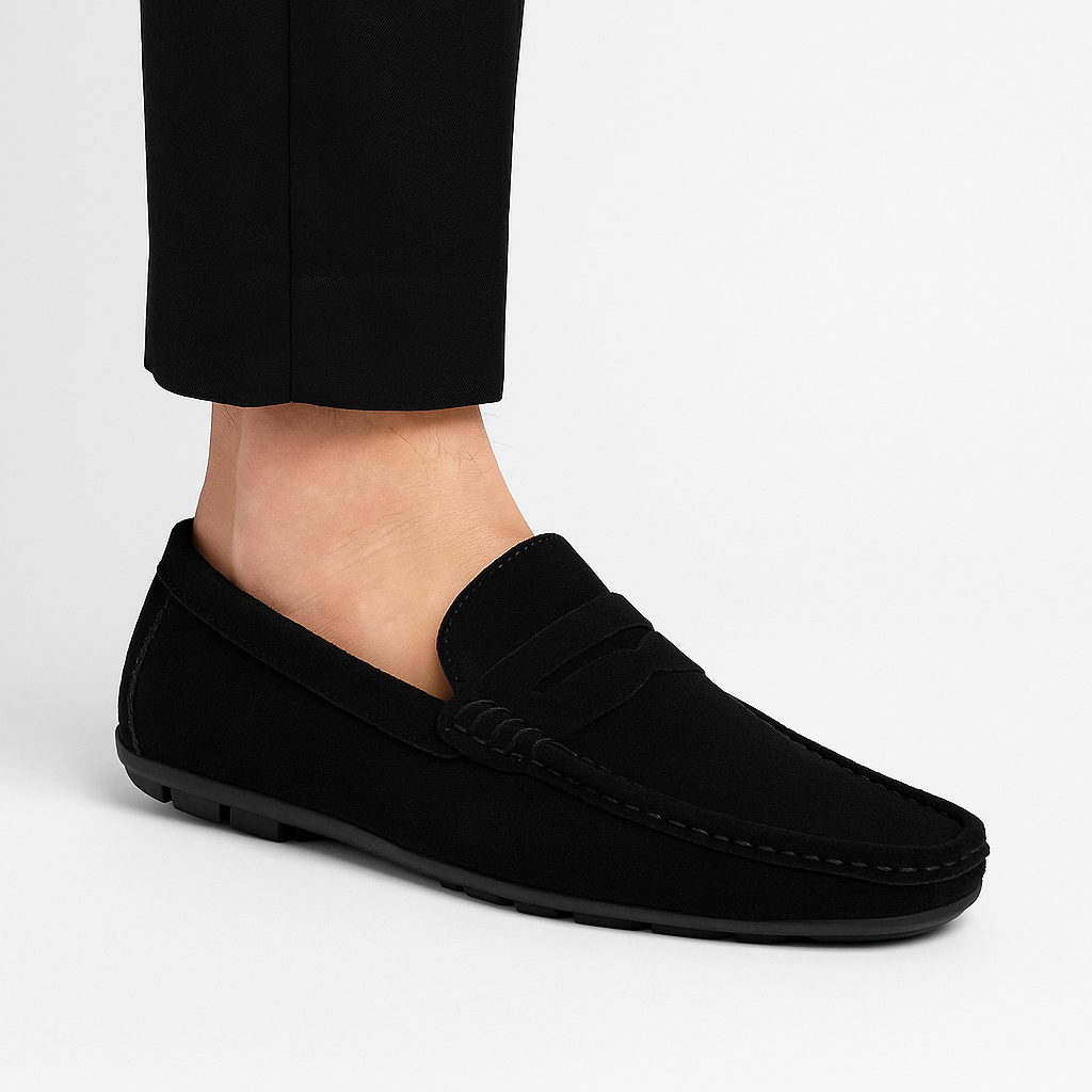 Chaussures mocassins polyvalents pour hommes, chic et confortables, idéaux pour la mode masculine décontractée ou formelle.