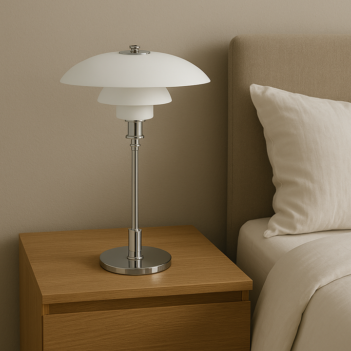 Lampe de table design scandinave. Un élément de décoration moderne et fonctionnel pour votre intérieur.
