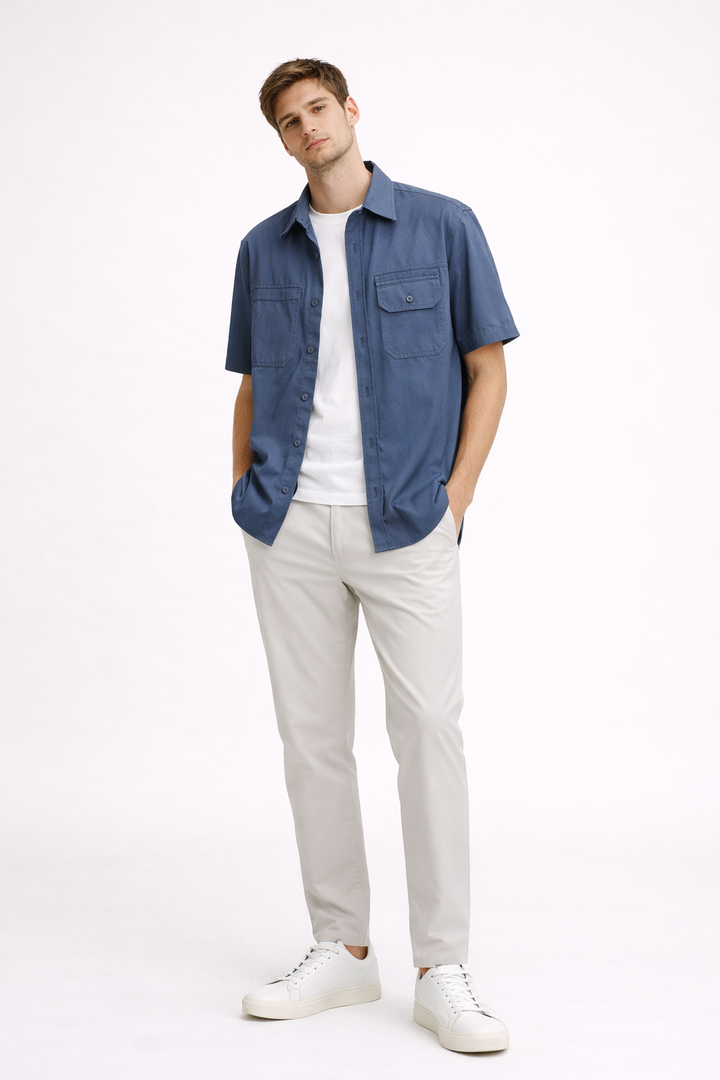 Chemise Erik homme à manches courtes, style décontracté moderne, polyvalente pour l'été, grand confort quotidien.