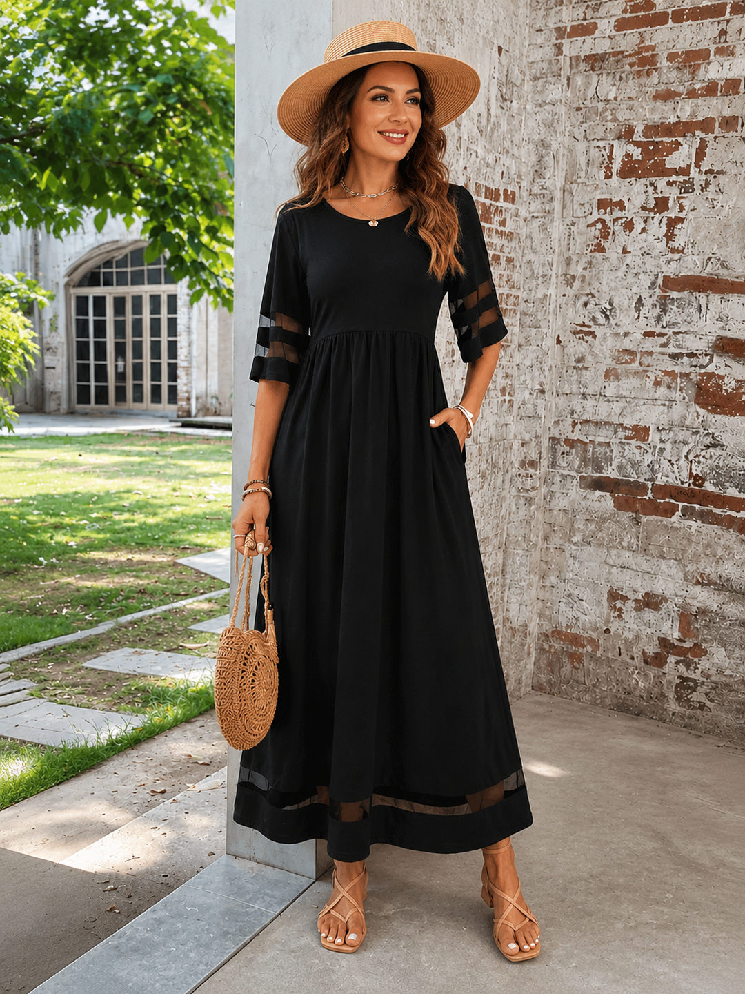 Robe longue fluide femme élégante et décontractée pour l'été, avec détails transparents et manches 3/4.