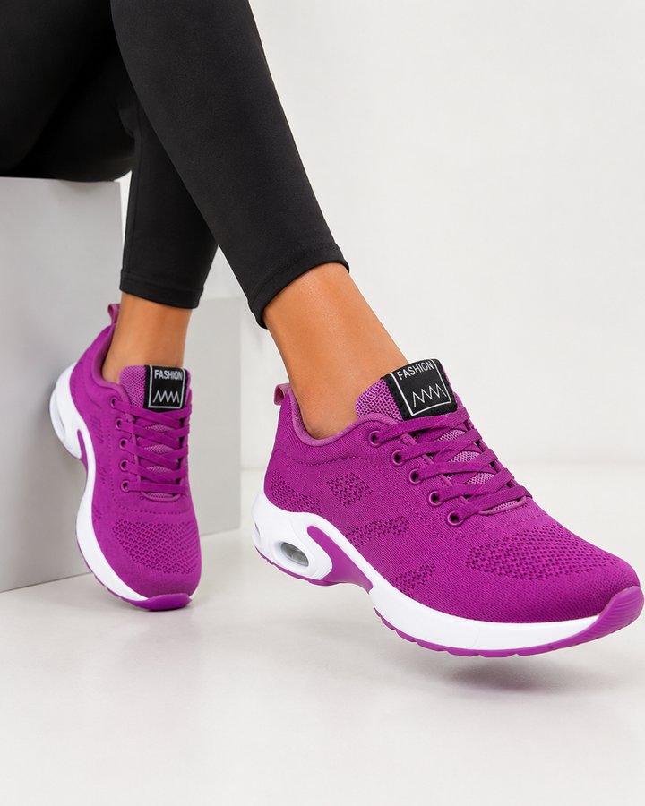 Paire de baskets orthopédiques femmes, idéales pour le soutien plantaire.