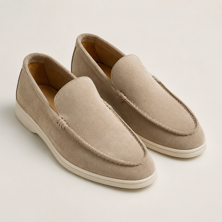 Chaussures ville homme à enfiler marron, mocassins confortables pour bureau ou look casual.