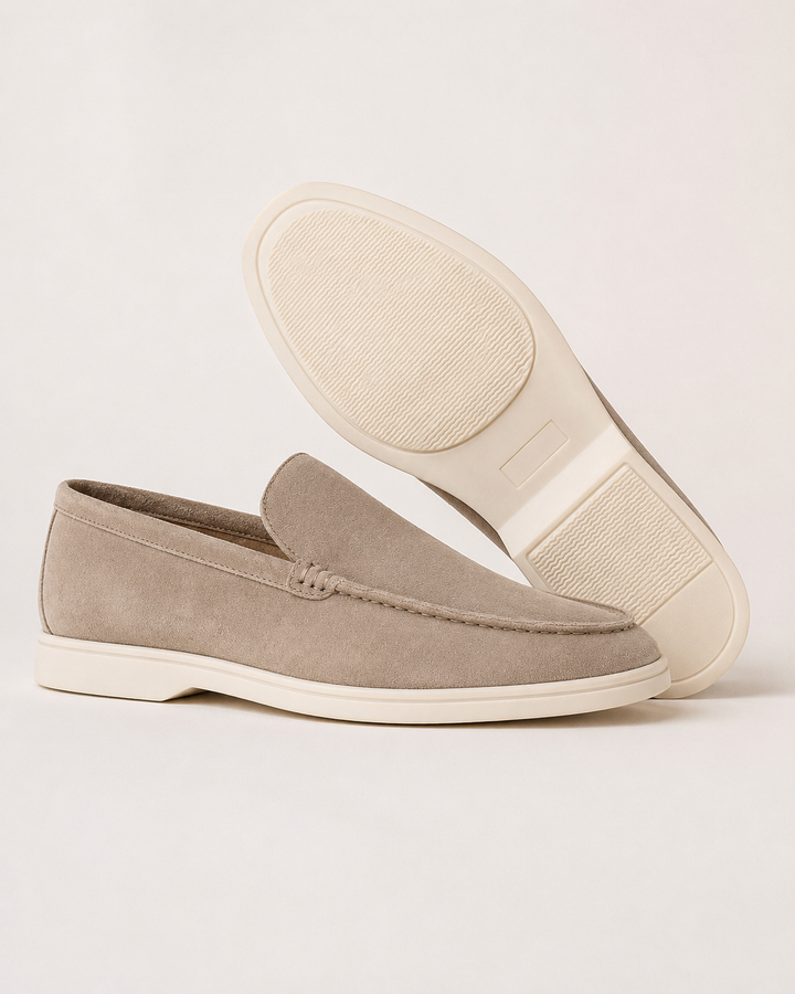 Chaussures homme confort polyvalentes, mocassins légers et faciles à enfiler.