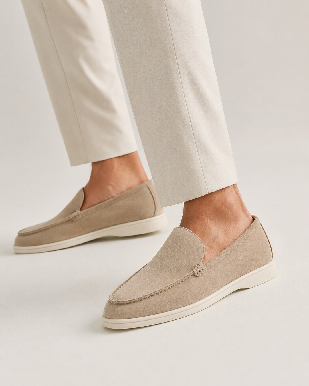 Élégants mocassins homme noirs, chaussures ville à enfiler pour un confort quotidien maximal.