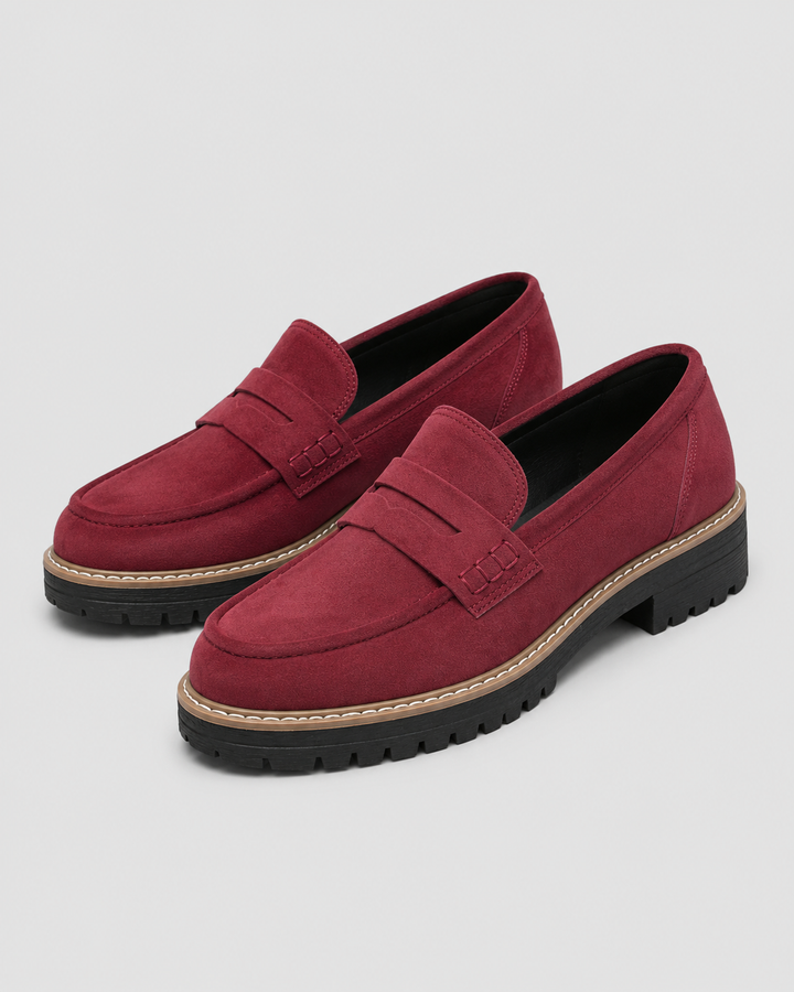 Mocassins femme faciles à enfiler, confortables et élégants pour le quotidien dynamique.