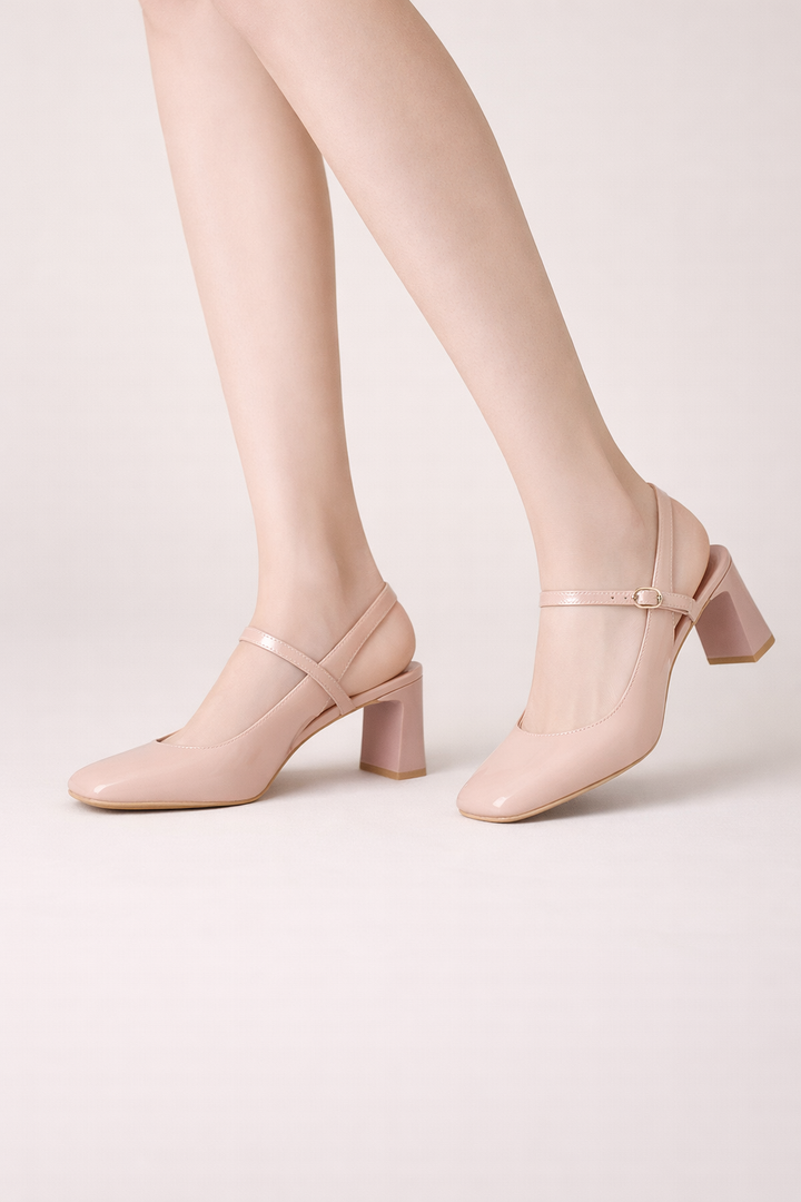 Chaussures femmes élégantes à bout carré et bride croisée avec talon large, parfaites pour le printemps/été.