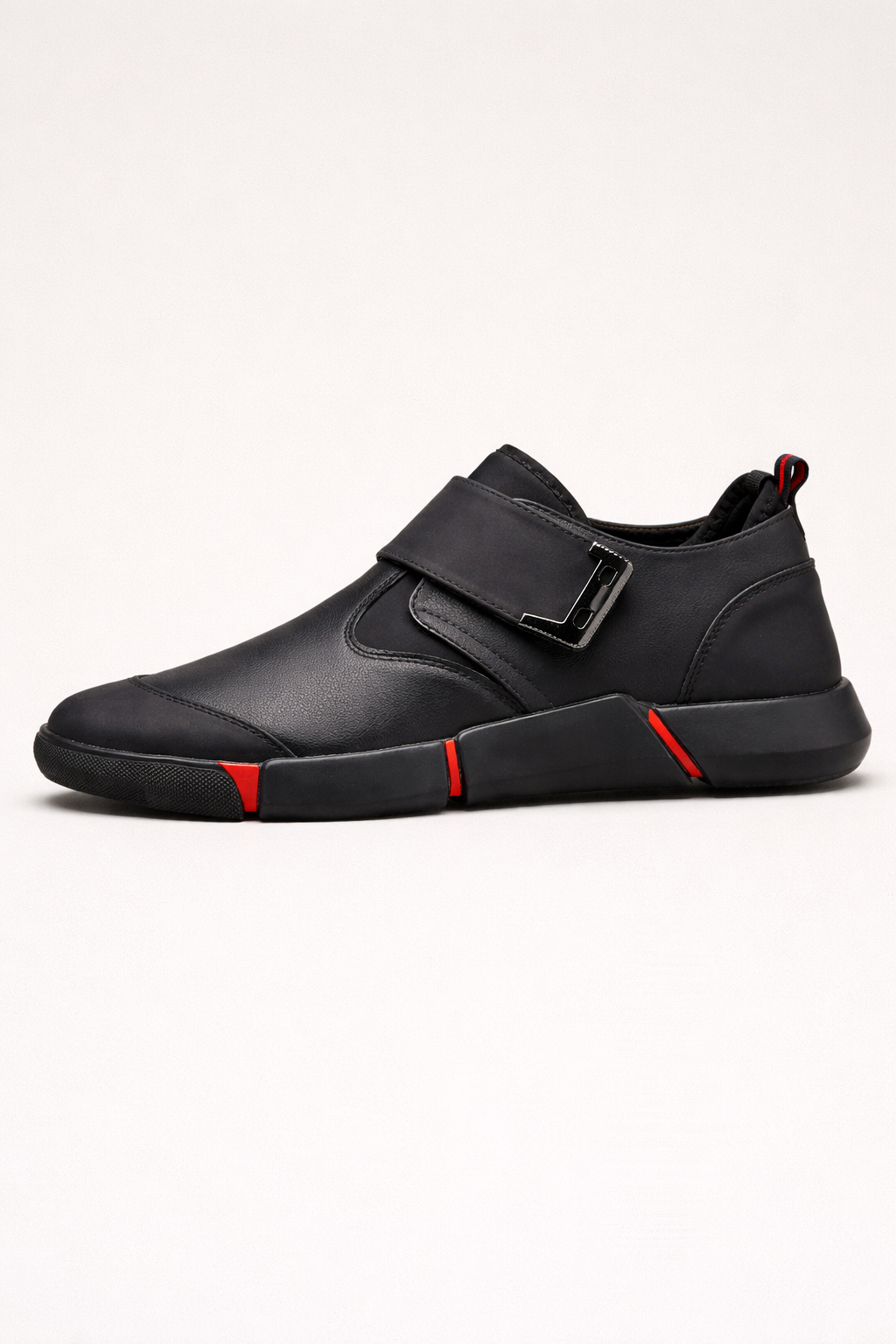 Baskets urbaines confortables pour hommes, style sportif et décontracté, parfaites pour le quotidien.