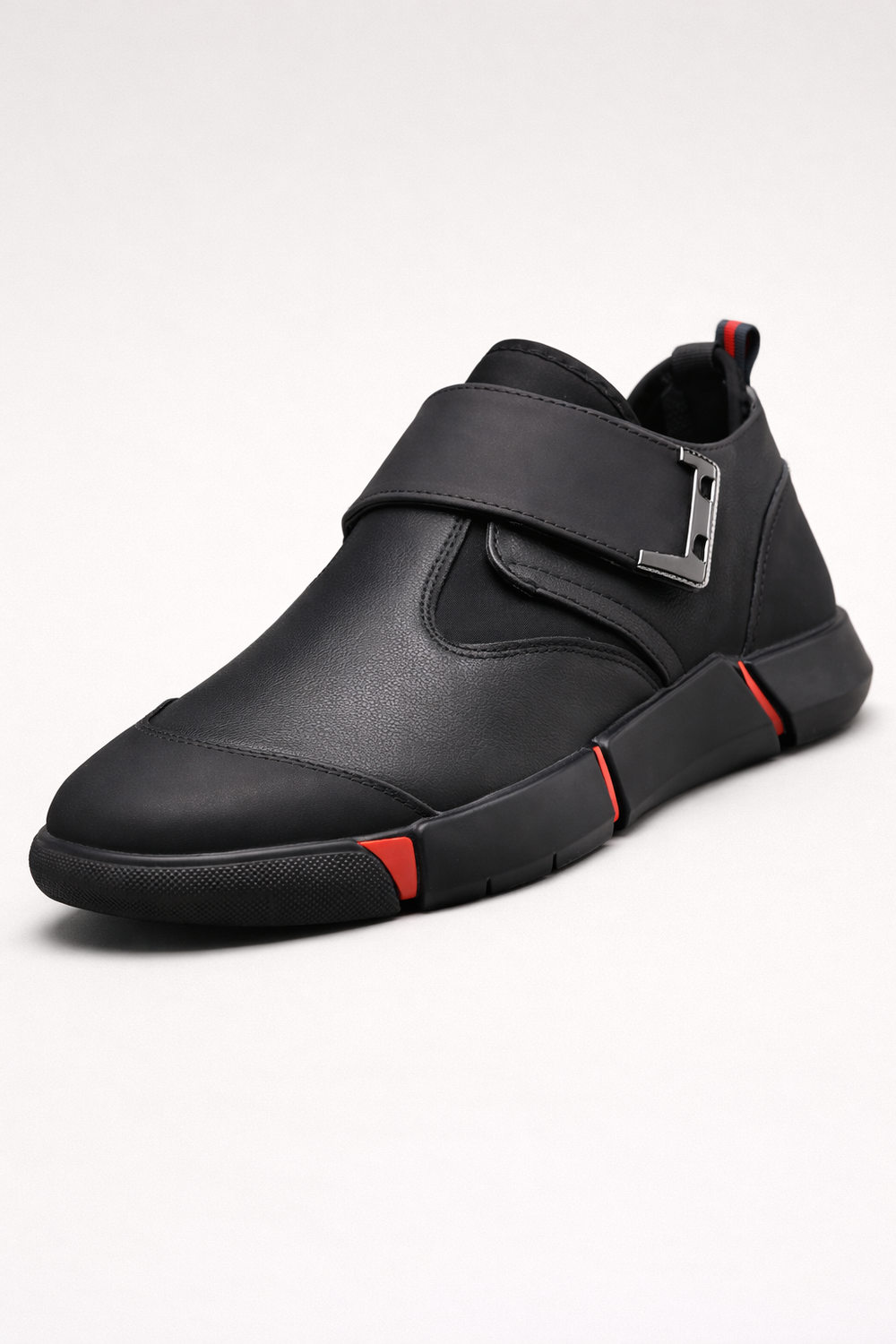 Chaussures sportives ajustables pour hommes, idéales pour la ville et un confort optimal.