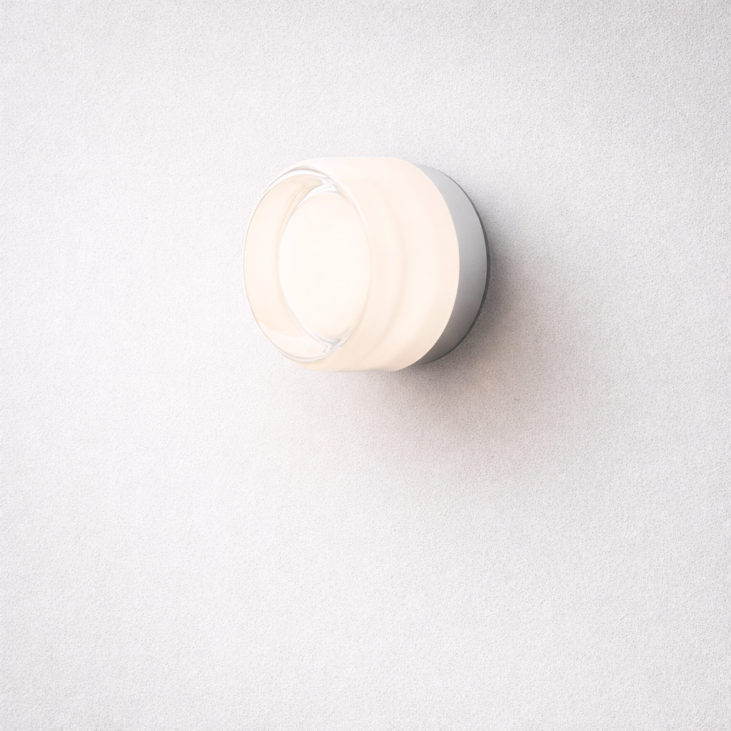 Applique LED en verre, design élégant scandinave, idéale pour un éclairage de chambre.