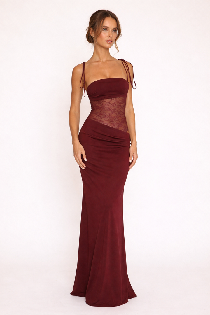 Sublime robe longue de soirée en dentelle pour femme, look élégant et sophistiqué, coupe flatteuse.