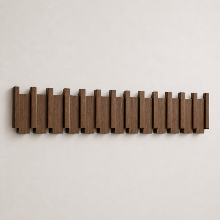 Porte-manteau mural en bois de hêtre massif, crochets pliables noirs, parfait pour une entrée stylée.