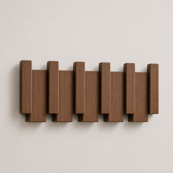 Porte-manteau mural bois massif style piano, crochets discrets pliables, idéal pour le rangement.