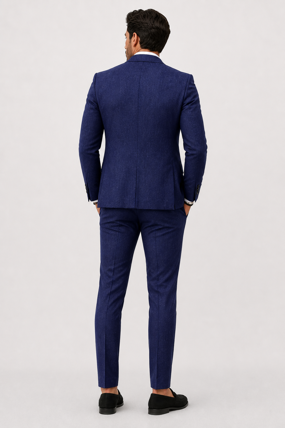 Costume été homme décontracté mais élégant, parfait pour cérémonie de mariage.