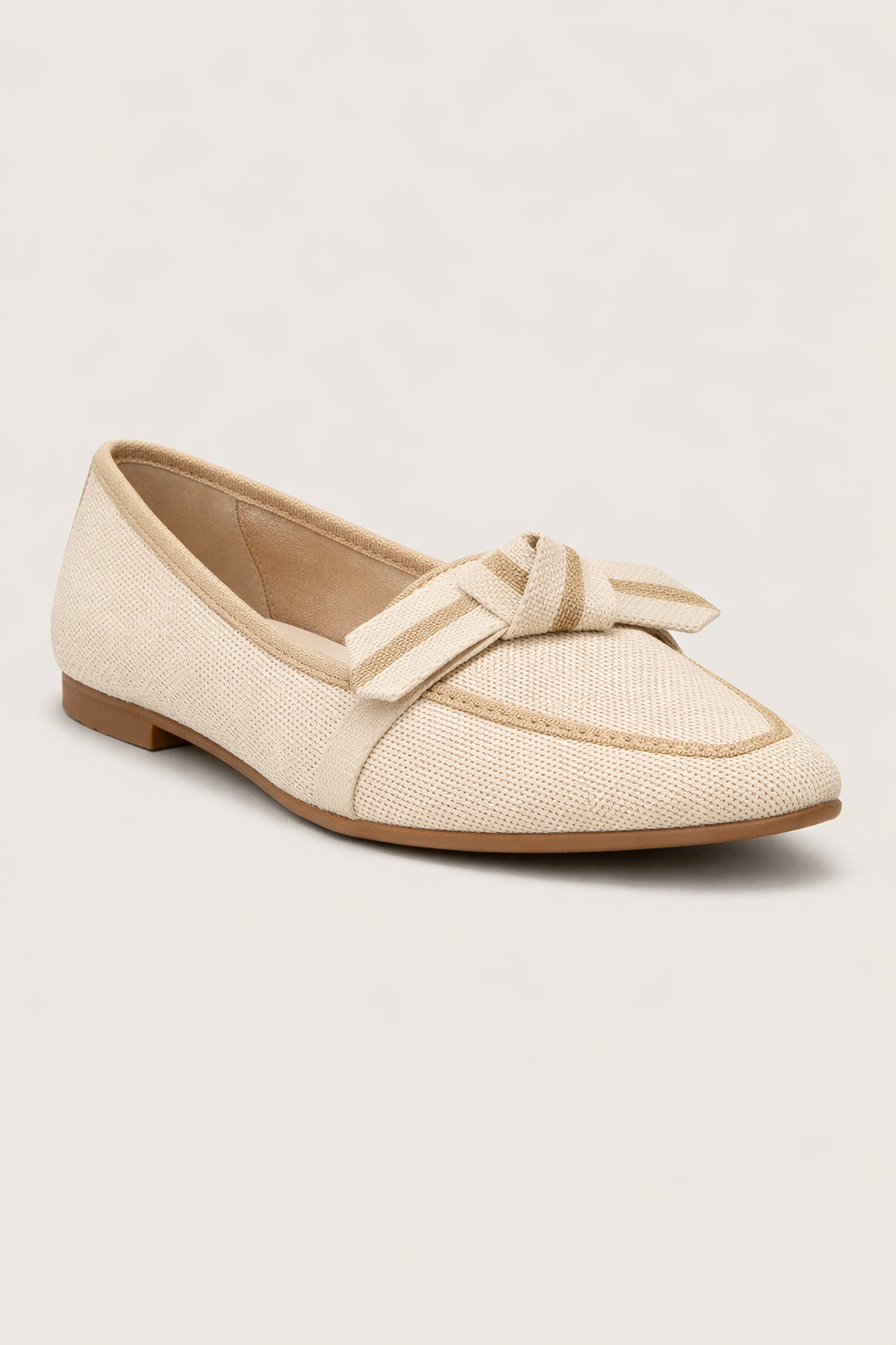 Chaussures plates femme tissées nouées, légères et aérées pour un confort estival optimal.