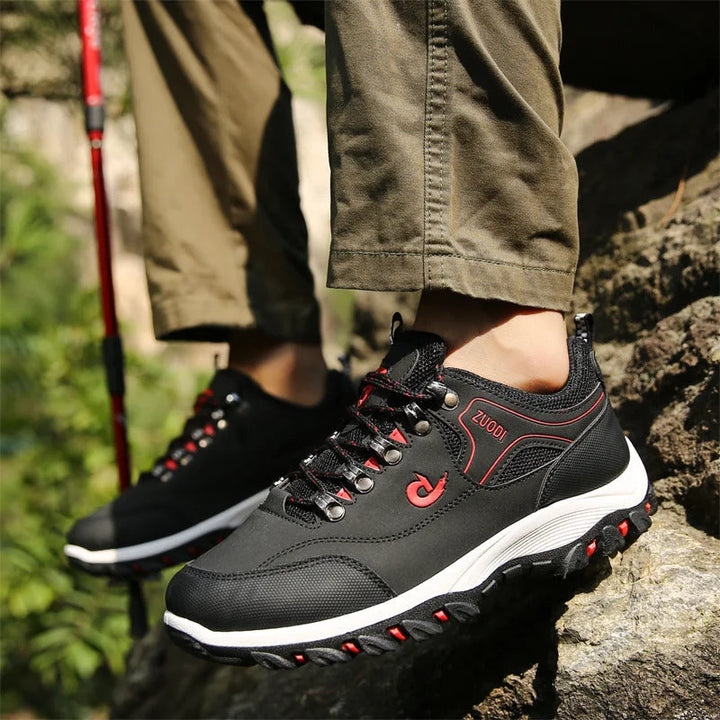 Chaussures décontractées de randonnée, style sportif chic et confort luxueux pour le quotidien et l'extérieur.