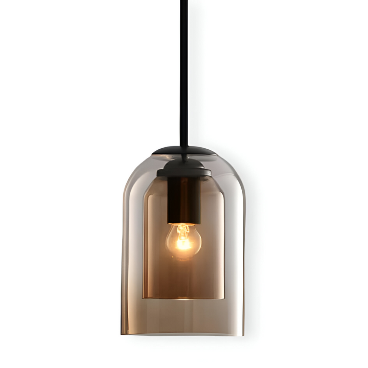 Suspension avec diffuseur double verre, luminaire moderne pour un éclairage d'ambiance design.