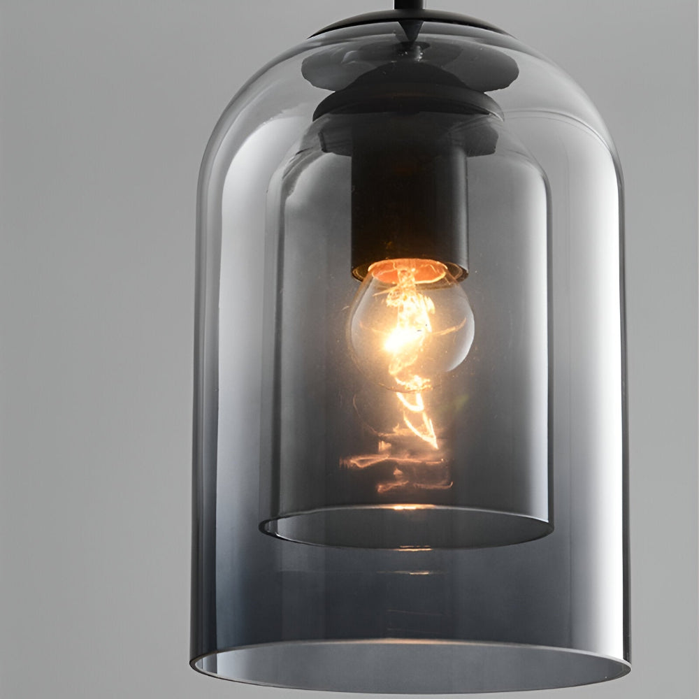 Lampe suspension moderne en verre double, pour une décoration intérieure élégante et design.