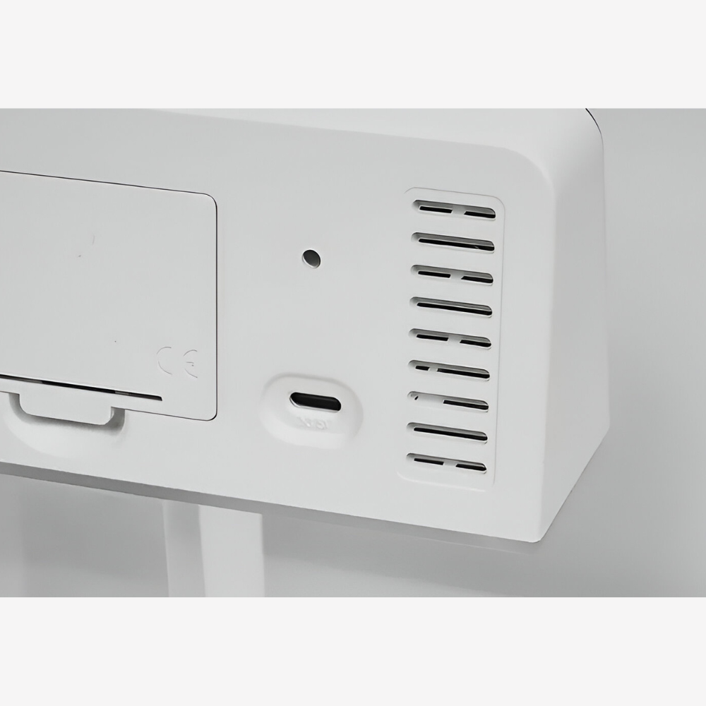 Horloge numérique LED avec fonction réveil, design moderne pour toutes pièces de la maison.