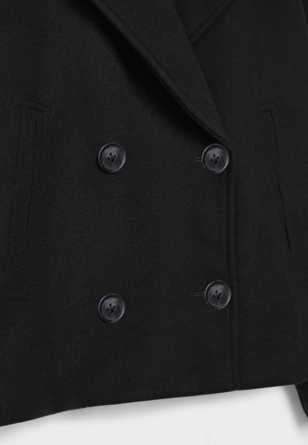 Blazer femme chic et courte, double boutonnage, mode féminine, pour un style raffiné.
