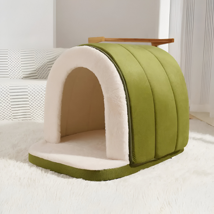 Lit pour chien vert, moelleux et confortable, avec option grotte pour les chiens qui cherchent un refuge sûr.