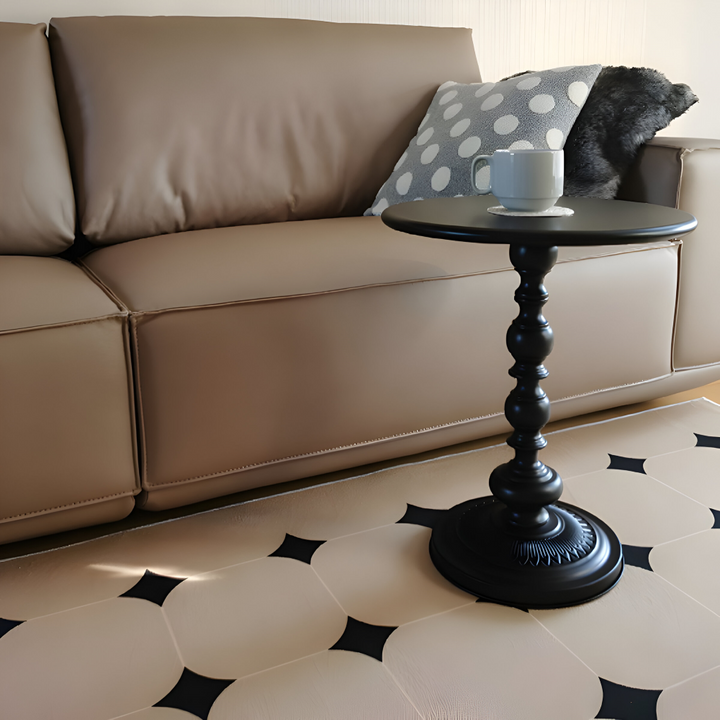 Table d'appoint ronde style balustre, idéale pour compléter un meuble de salon avec élégance.