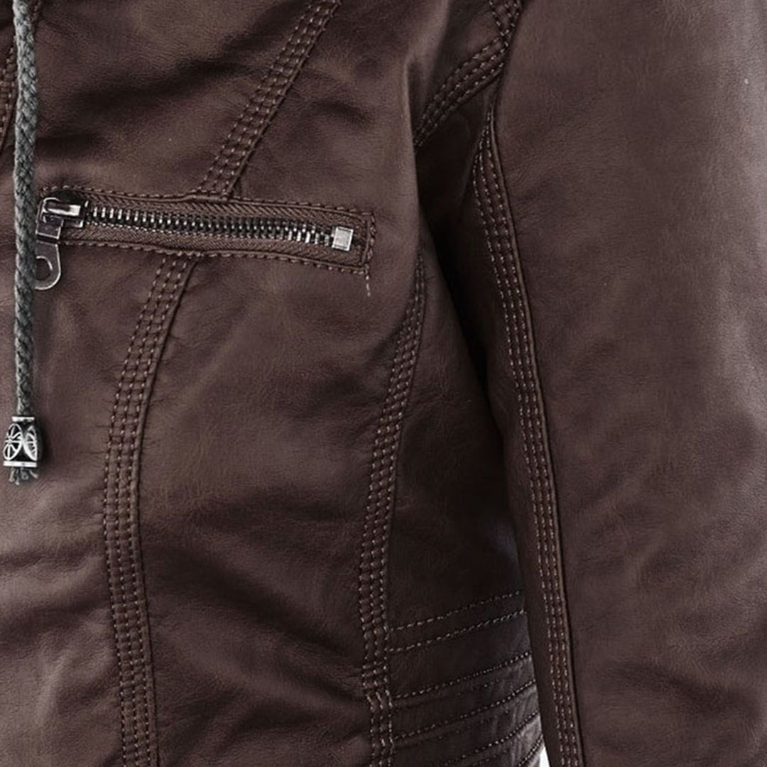 Manteau femme léger et stylé, imperméable, idéal pour la mi-saison. Protège bien de la pluie.