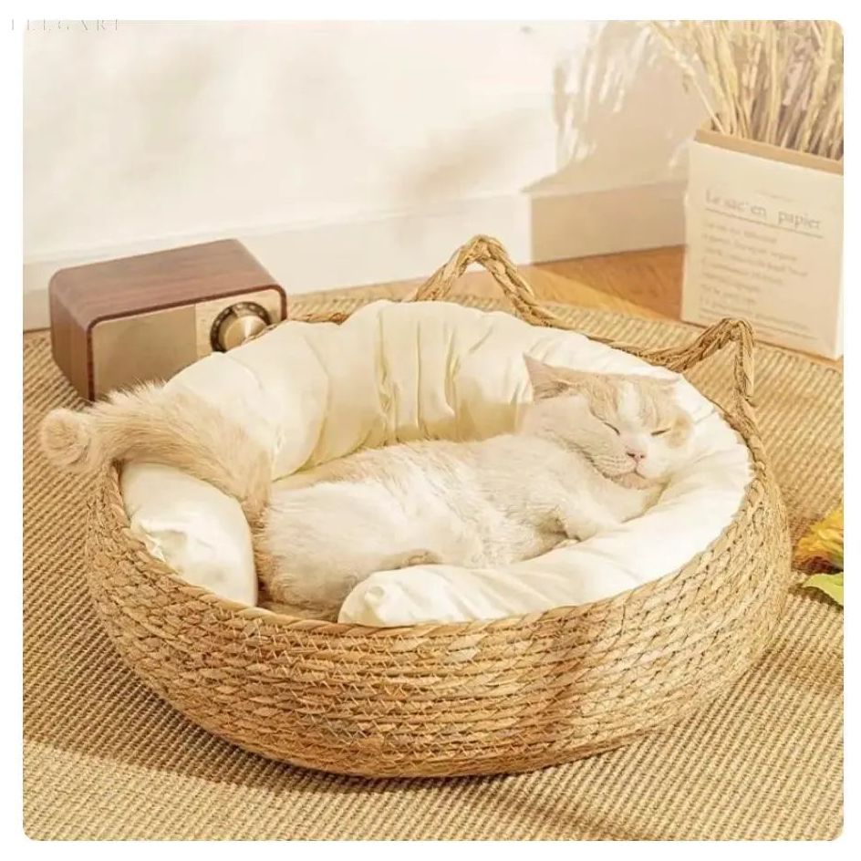 Lit pour chat douillet offrant confort et soutien articulaire optimal. Idéal pour la détente de votre félin.