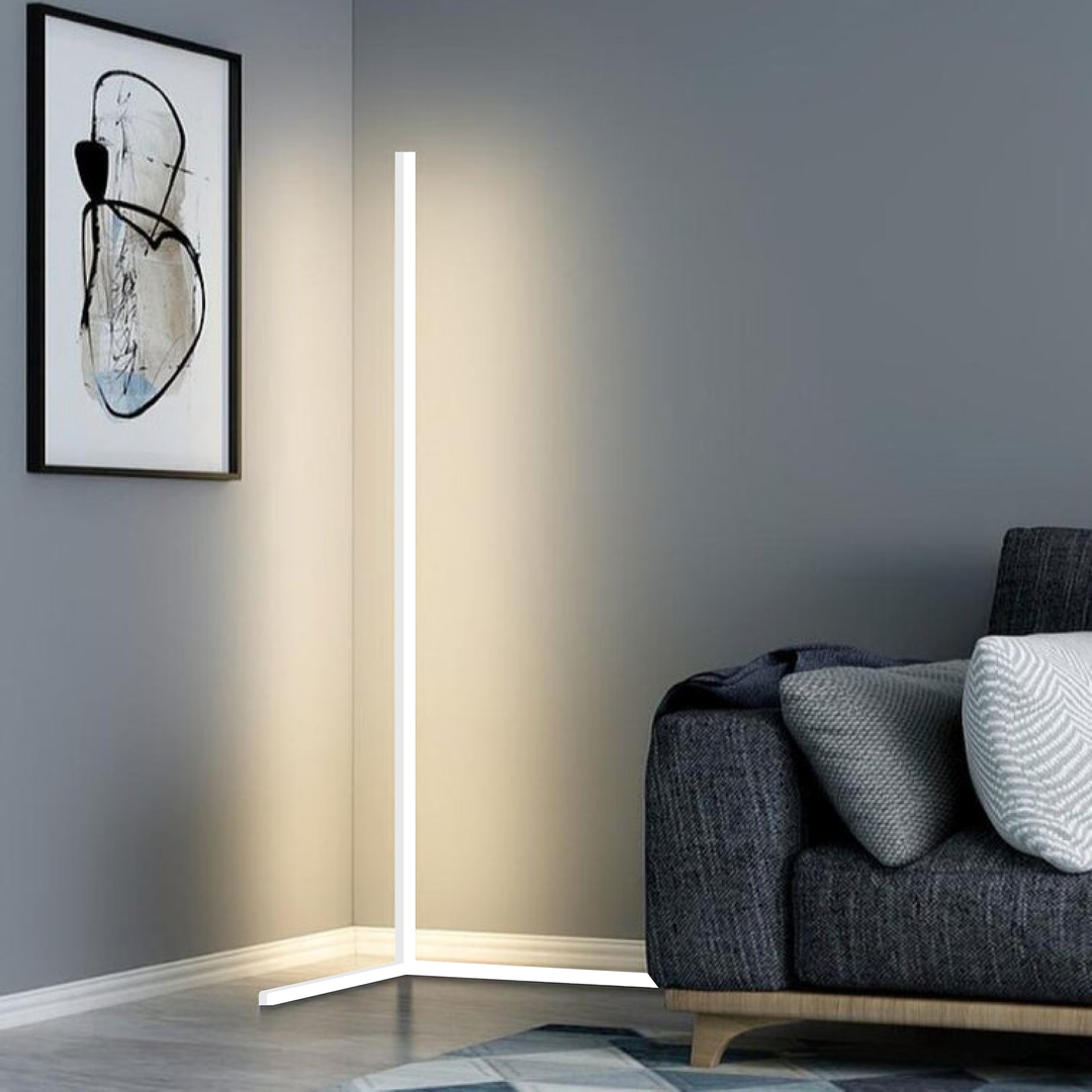 Lampe d'angle LED RGB dimmable, design mince et moderne pour salon ou chambre, lumière personnalisable.