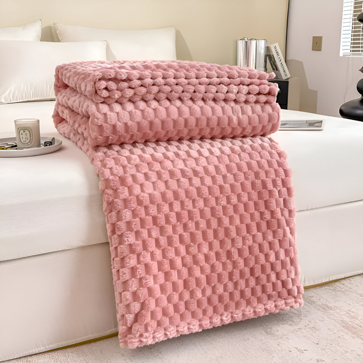Couverture durable en velours polaire, design géométrique, apporte chaleur et élégance à toute pièce de votre maison.