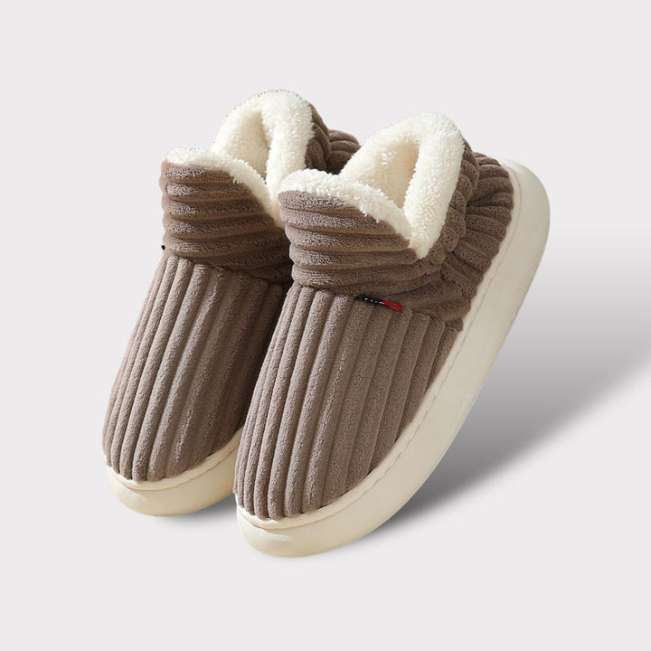 ComfyCush: chaussons d'hiver douillets et confortables pour hommes et femmes, antidérapants.