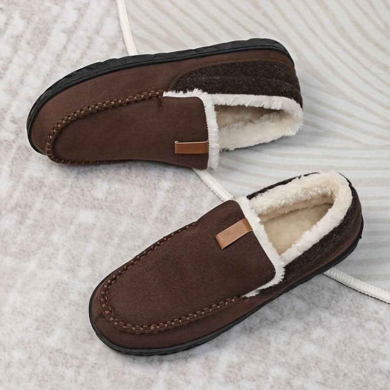 Chaussons homme intérieurs, chauds et antidérapants, idéaux pour affronter le froid de l'hiver.