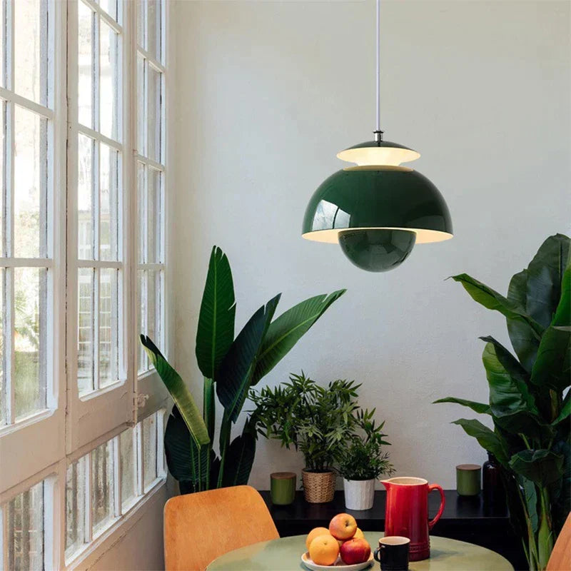 Luminaire design Celestia avec suspension LED moderne, parfait pour une décoration intérieure élégante et lumière ambiante.
