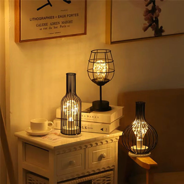 Lumière LED décorative sans fil, motif géométrique en métal. Apporte un style unique à votre espace.