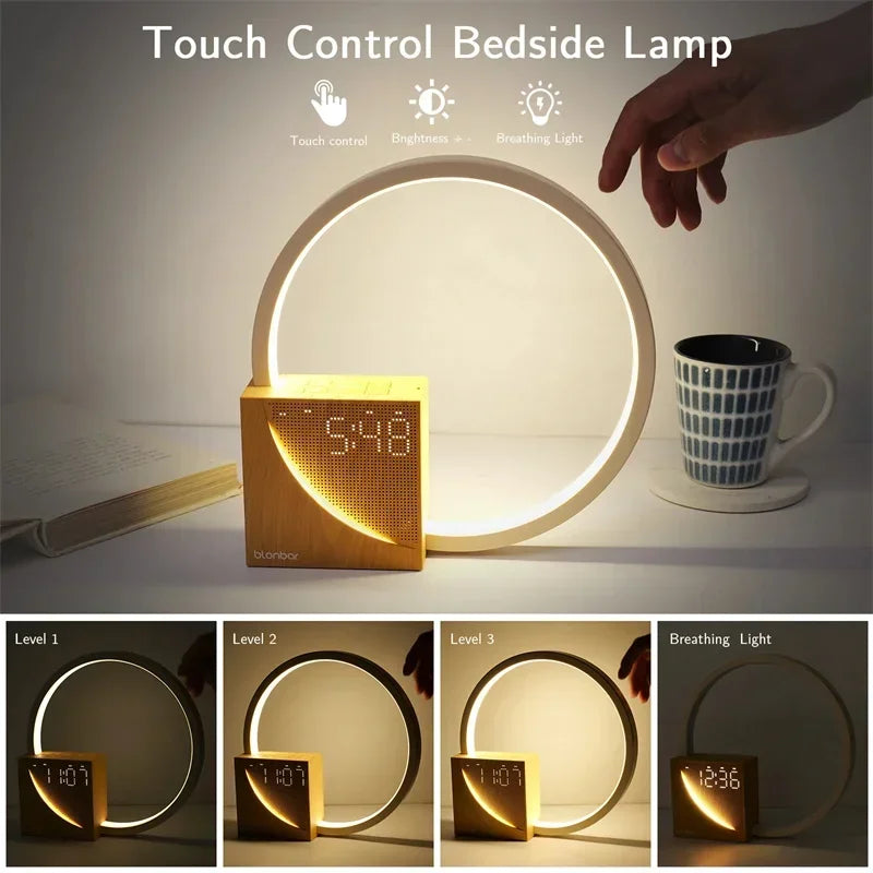 Réveil élégant avec contrôle tactile, lumière d'ambiance douce, horloge moderne en bois.