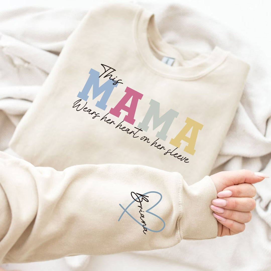 Pull LoveSleeve personnalisé avec broderie unique. Sweat confortable, idéal cadeau famille ou maman. Mode unisexe.