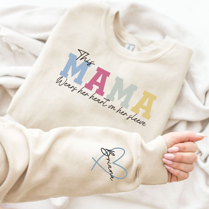 Pull LoveSleeve personnalisé avec broderie unique. Sweat confortable, idéal cadeau famille ou maman. Mode unisexe.