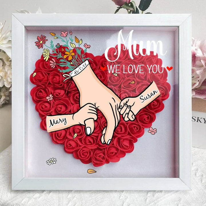 Superbe shadow box florale personnalisée, avec noms et message pour Maman. Décoration murale unique.