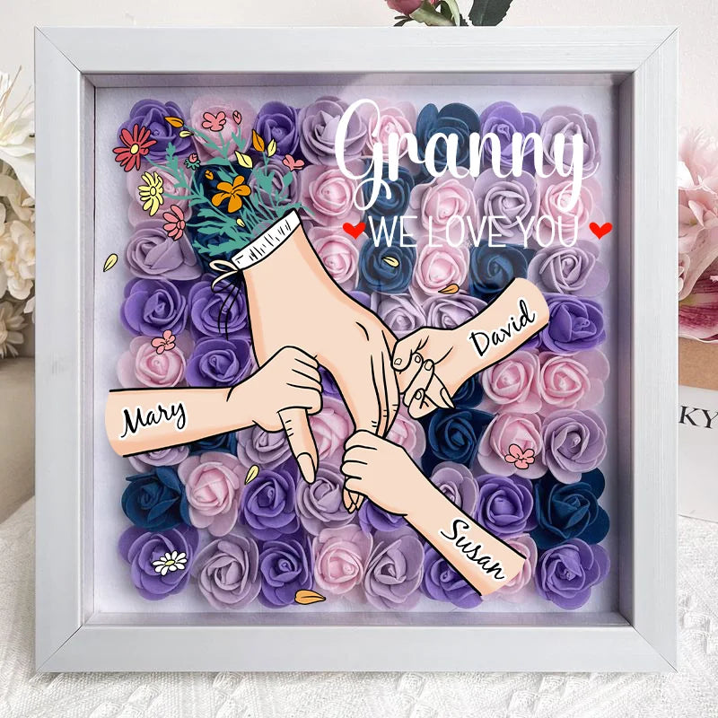 Offrez un cadre floral personnalisé à Maman, avec vos noms et un message spécial. Décoration Fête des Mères.
