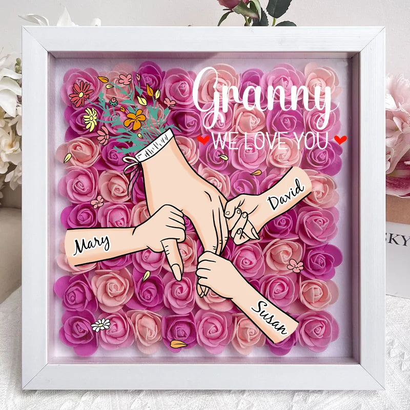 Décoration florale personnalisée pour Maman, cadre avec noms et message. Un témoignage d'amour unique.