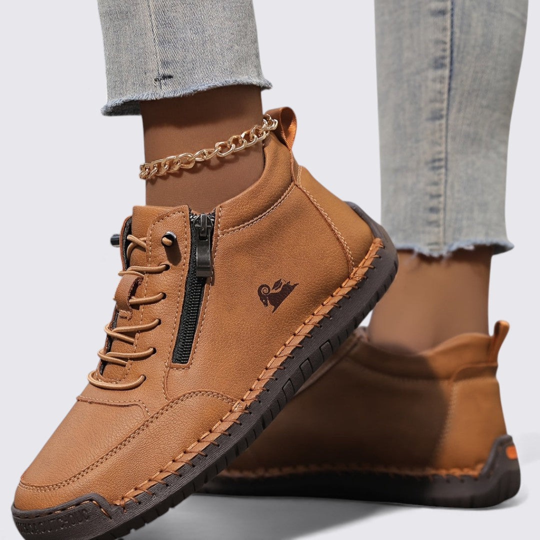 Chaussures montantes femme à zip, idéales pour combiner confort, style et praticité au quotidien.