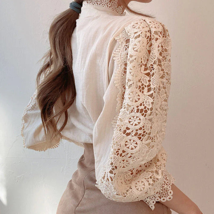 Chemisier élégant femme, manches longues, parfait pour le bureau, un style habillé ou une soirée chic.